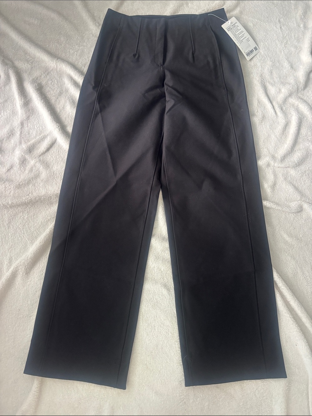 lululemon athletica Utilitech Relaxed Fit Mid Rise Trouser - Size 6, Black